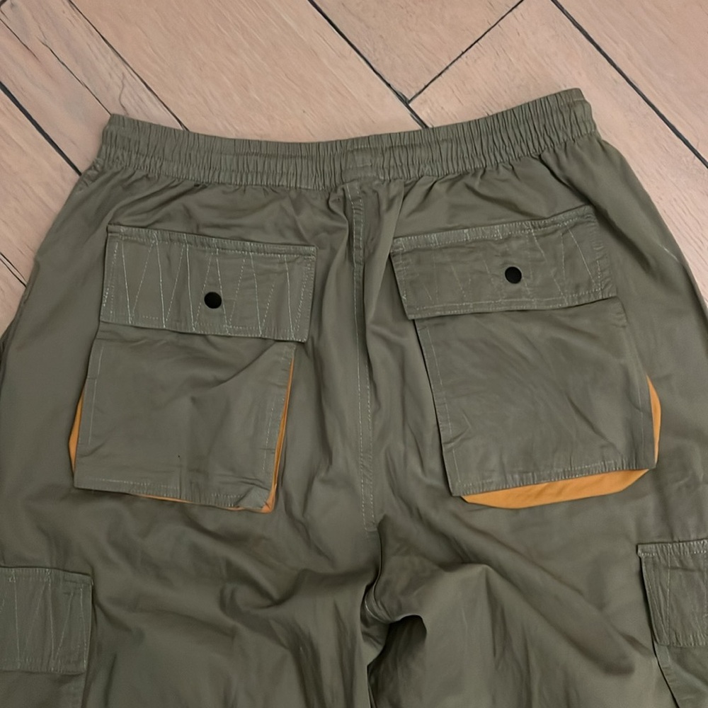 Brain dead parachute cargo pants, yellow accents - Picture 5 of 6